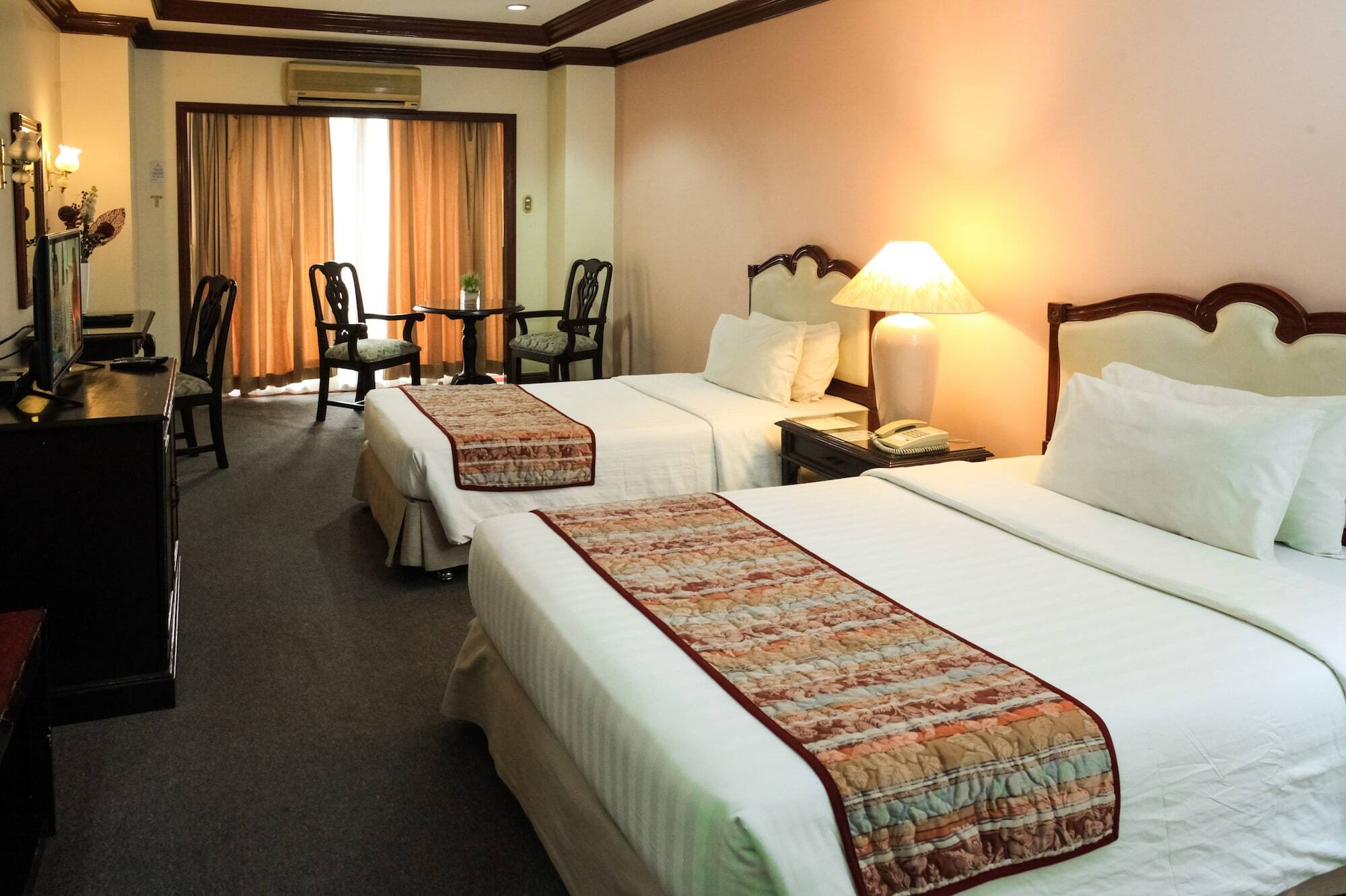เดอะ แมนชั่น Hotel Babuy ภายนอก รูปภาพ