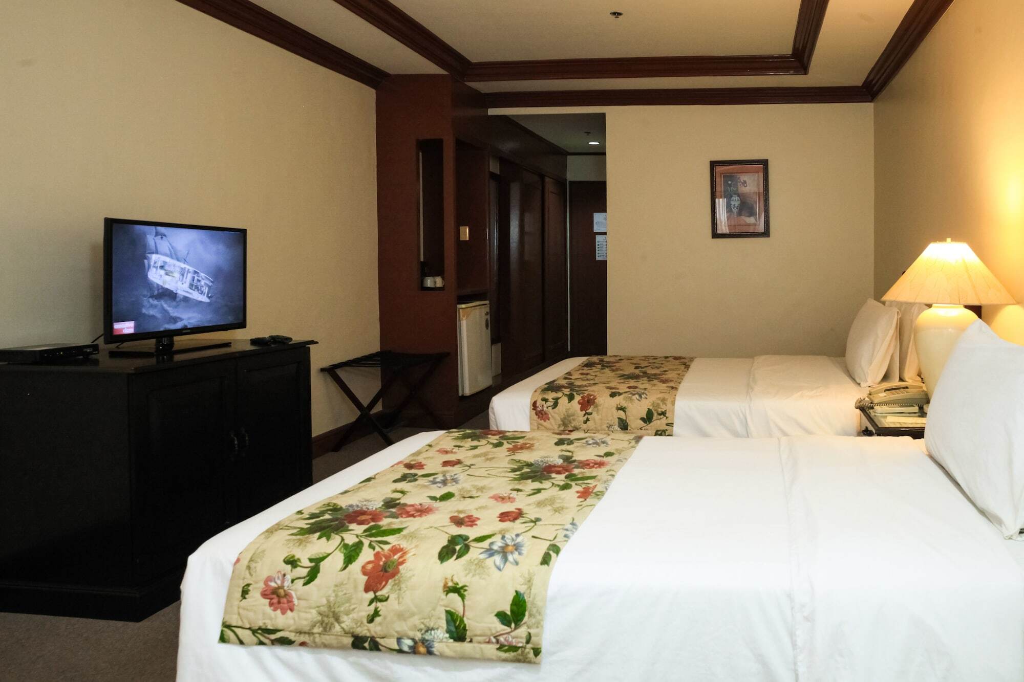 เดอะ แมนชั่น Hotel Babuy ภายนอก รูปภาพ